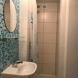 Monteurzimmer: Dusche/WC - Apartment Höllmüller