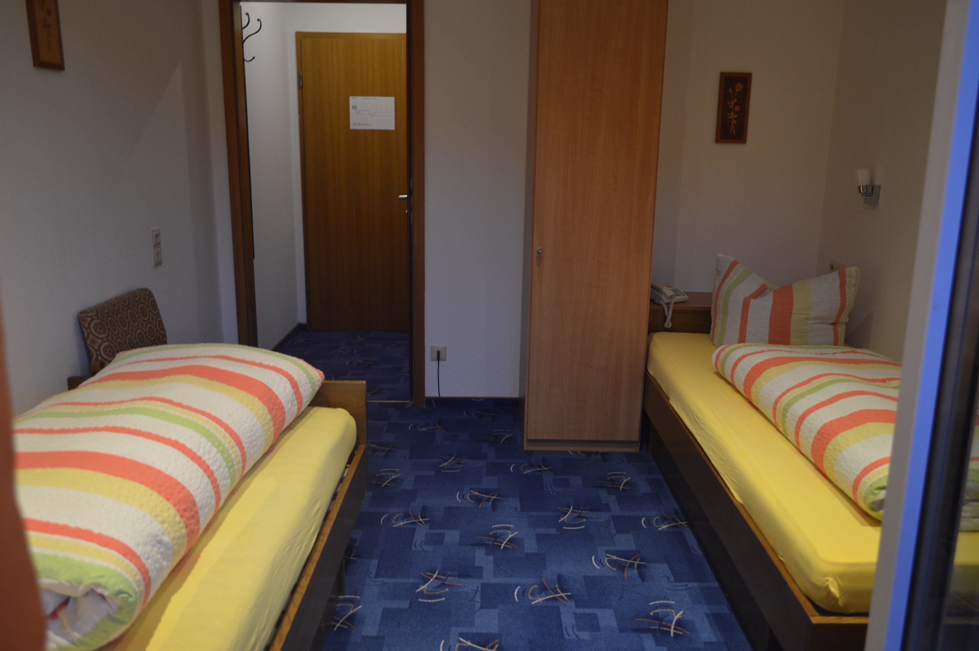 Monteurzimmer: Doppelzimmer Betten getrennt - Haus Adler Post
