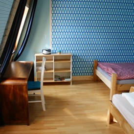 Monteurzimmer: Schlafzimmer Dach mit TV - Marienberg Stadt