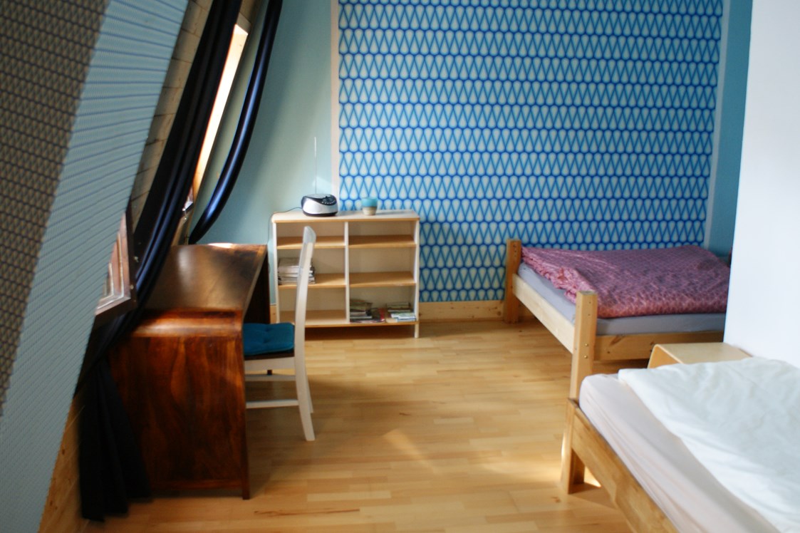 Monteurzimmer: Schlafzimmer Dach mit TV - Marienberg Stadt