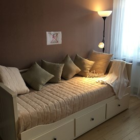 Monteurzimmer: Dreibettzimmer ausziehbares Bett - Palminas Ferienwohnungen