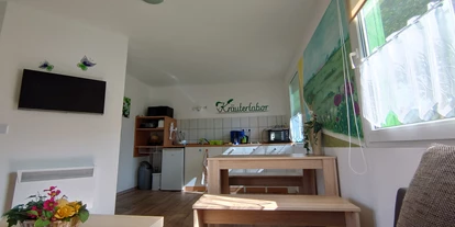Monteurwohnung - Bettwäsche: Bettwäsche gegen Gebühr - Deutschland - Wohnküche - Oase am See Heimat Bungalows
