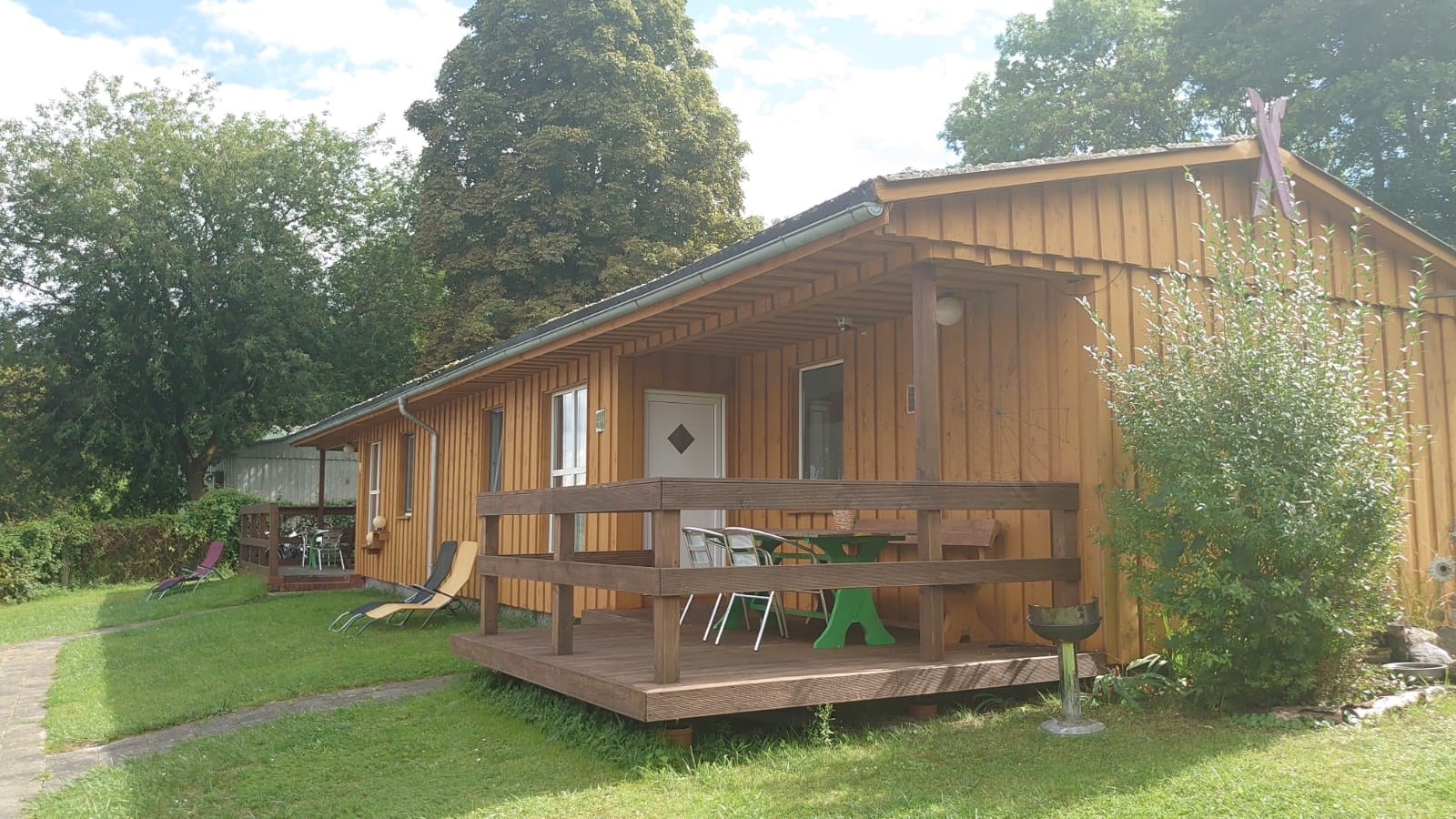 Monteurzimmer: Terrasse - Oase am See Heimat Bungalows