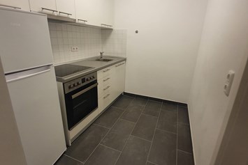 Monteurzimmer: Küche - J&P Brunetti Zimmervermietung Rüsselsheim