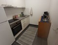 Monteurzimmer: Küche. - J&P Brunetti Zimmervermietung Rüsselsheim