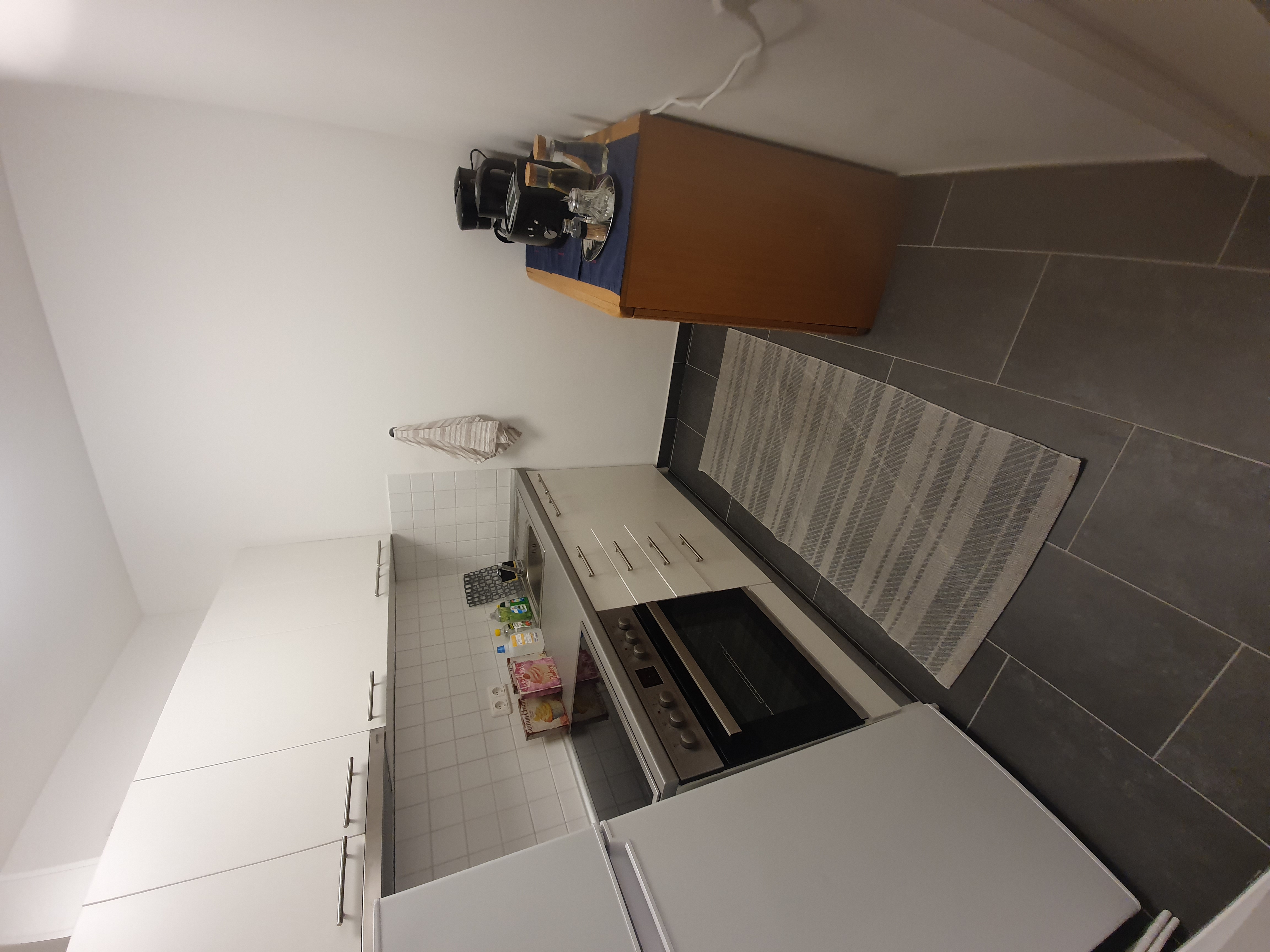 Monteurzimmer: Küche. - J&P Brunetti Zimmervermietung Rüsselsheim