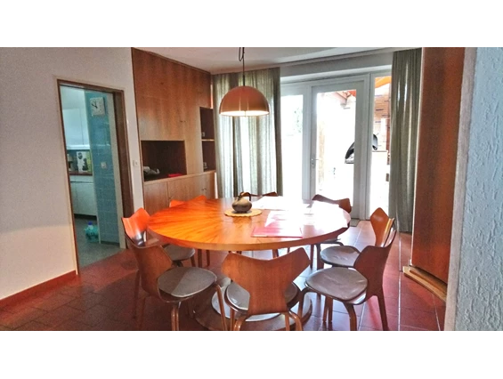 Monteurzimmer: Esszimmer mit Bick auf Terrasse - FeWo/MonteurWohnung Waldsiedlung/Rhein-Main-Gebiet