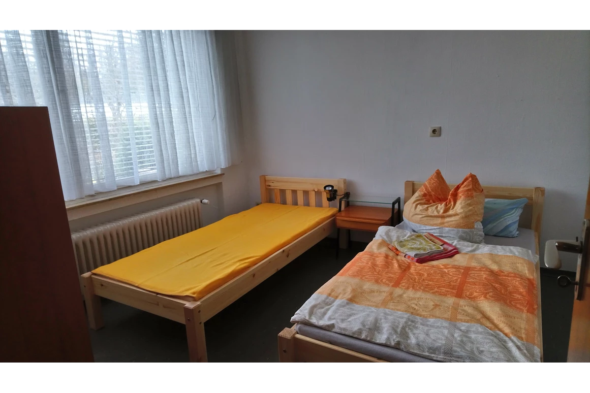 Monteurzimmer: Twin als EZ bezogen - FeWo/MonteurWohnung Waldsiedlung/Rhein-Main-Gebiet