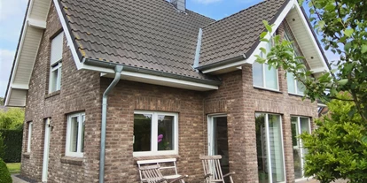 Monteurwohnung - Badezimmer: eigenes Bad - Münsterland - Blick auf das Haus - Ferienhaus Kalkar Nähe Kleve Bedburg-Hau Rees Emmerich Goch