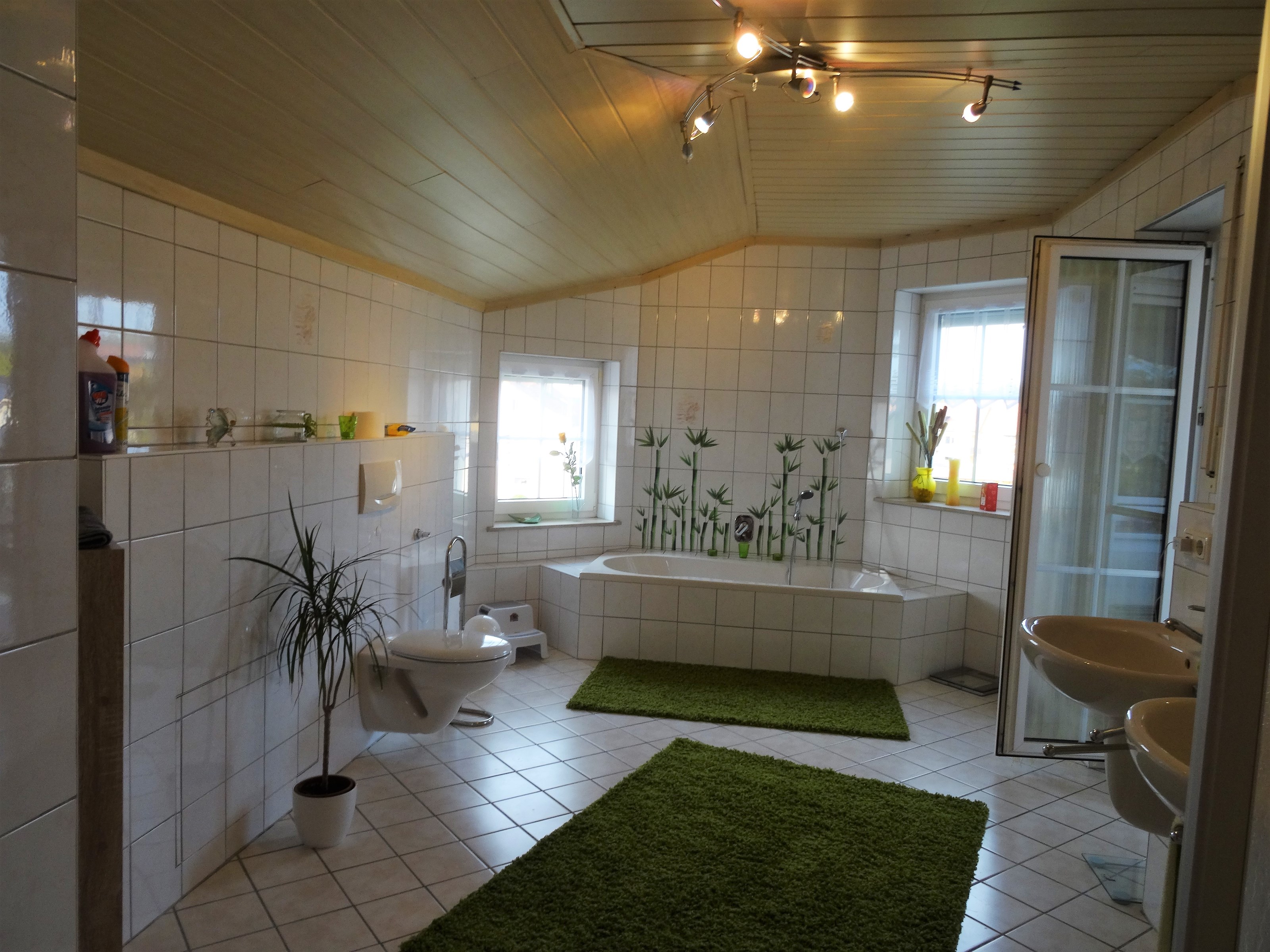 Monteurwohnung - Schwandorf - Badezimmer der Monteurunterkunft Schwandorf - Gemütliche Wohnung 85qm² zu Vermieten