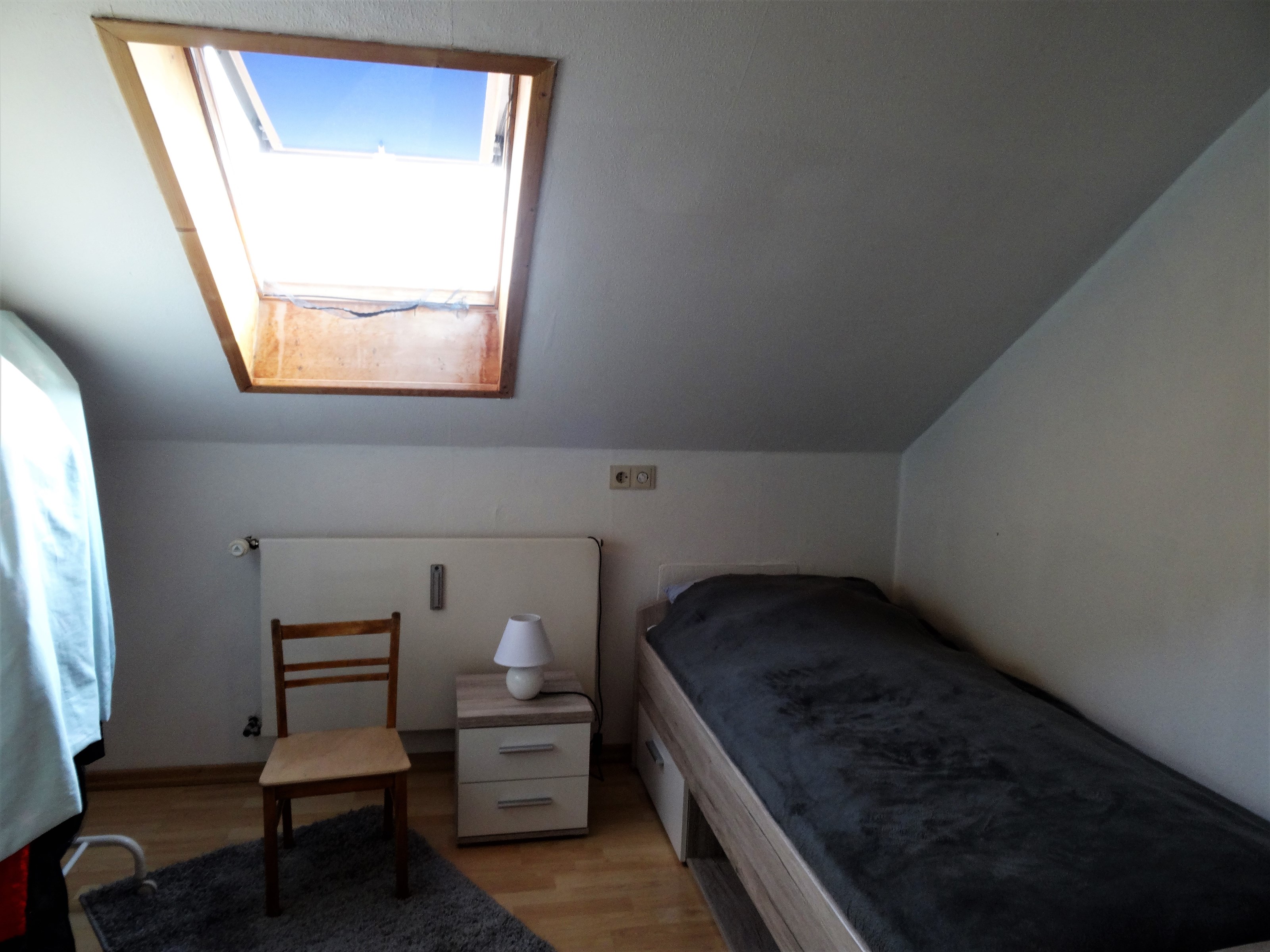 Monteurwohnung - Schwandorf - Einzelbett im Monteurzimmer Schwandorf - Gemütliche Wohnung 85qm² zu Vermieten