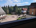 Monteurzimmer: Blick vom sonnigen Süd Ost ausgerichteten Balkon  - Hirschen Schönwald App. 240