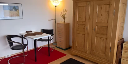 Monteurwohnung - Bettwäsche: Bettwäsche gegen Gebühr - Deutschland - Wohnzimmer  - Hirschen Schönwald App. 240