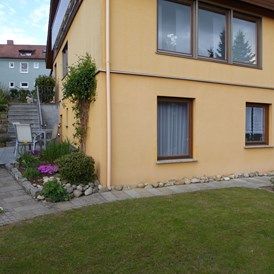Monteurzimmer: Eingang zur FeWo - Appartement Ilse Herbert Würzburg