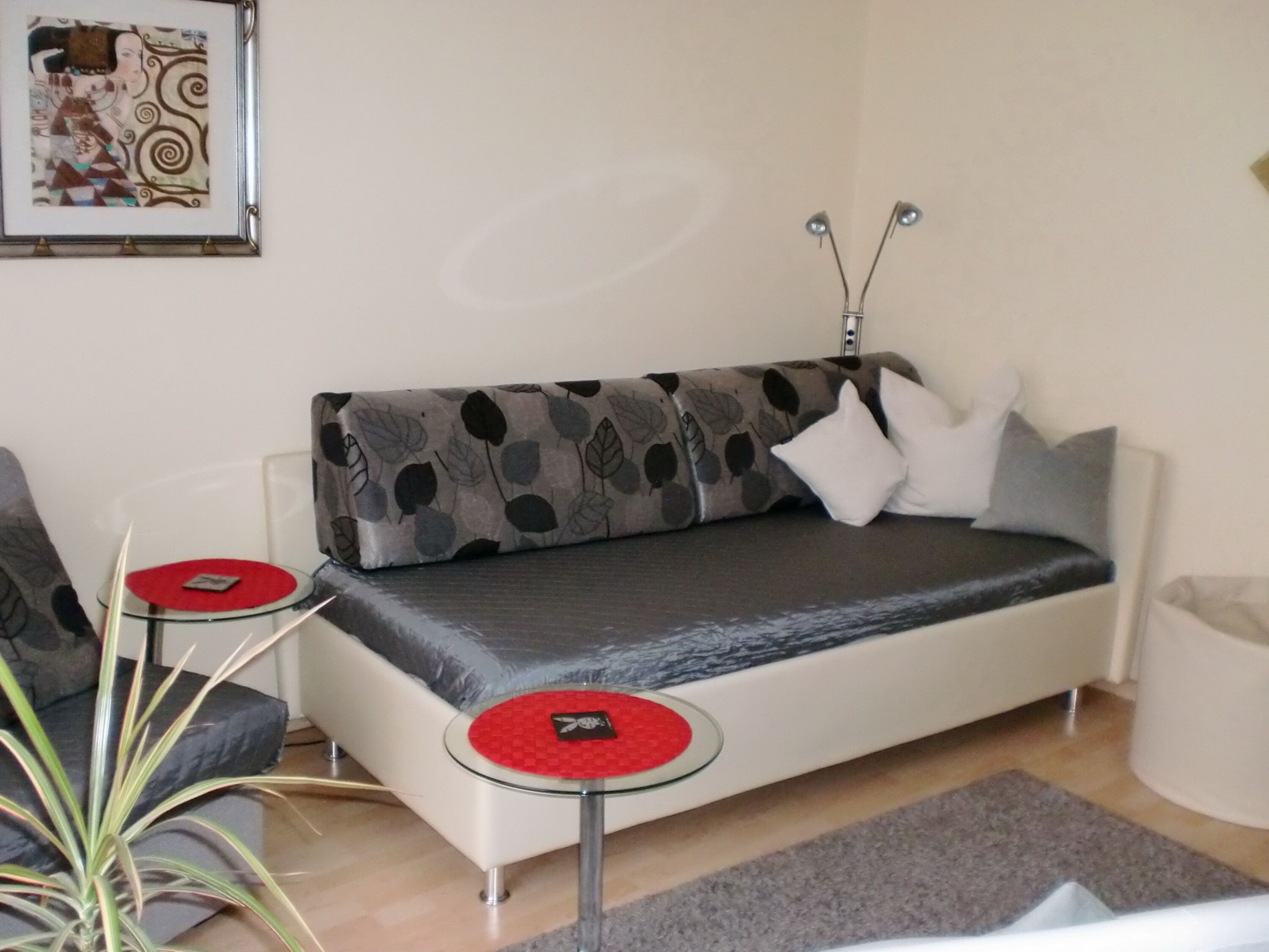 Monteurzimmer: Schlafcouch - Appartement Ilse Herbert Würzburg