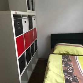 Monteurzimmer: Apartment Falco Zimmer mit 4 Einzelbetten - Luxus Apartment Senator-Flats Falco