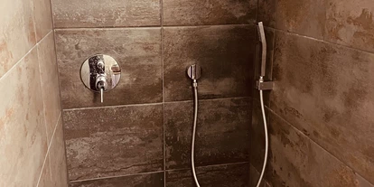 Monteurwohnung - PLZ 35781 (Deutschland) - Dusche  - Sweet Lounge