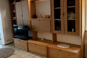 Monteurzimmer: Wohnbereich, Fernseher - Ferienwohnung Am Spenderberg