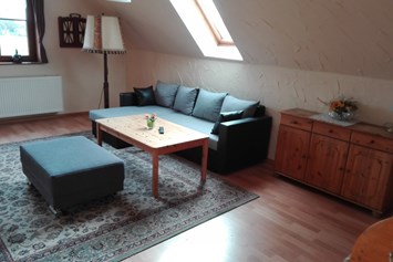 Monteurzimmer: Sitzgruppe in Zimmer 4 - Pension Feldblick