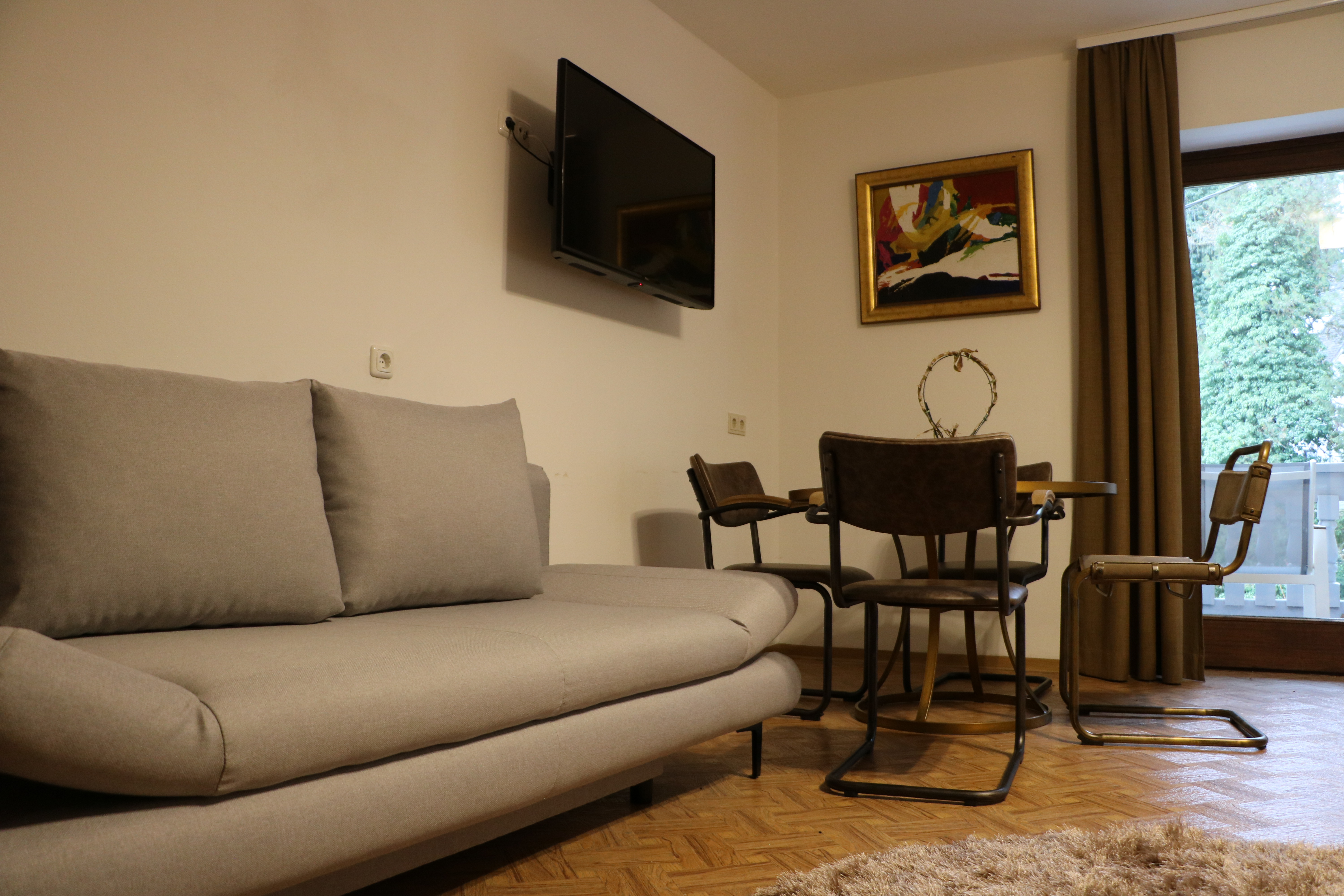 Monteurwohnung - Küche: eigene Küche - Sbg. Salzkammergut - Gasthof Gruber Zimmer 1