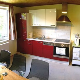 Monteurzimmer: Küche voll ausgestattet im Ferienhaus Mountain View in Spital am Pyhrn - Ferienwohnung Mountain View 1