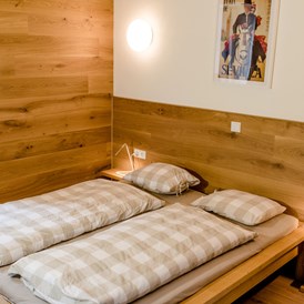 Monteurzimmer: Schlafzimmer 2 von Bungalow Mountain View Wood - Ferienwohnung Mountain View 1
