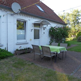Monteurzimmer: Garten mit Grillterrasse - Monteurzimmer u. Wohnungen Nähe Lüneburg