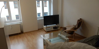 Monteurwohnung - PLZ 04109 (Deutschland) - Wohnzimmer - Zentrale 2 Zimmer EG Wohnung mit Balkon