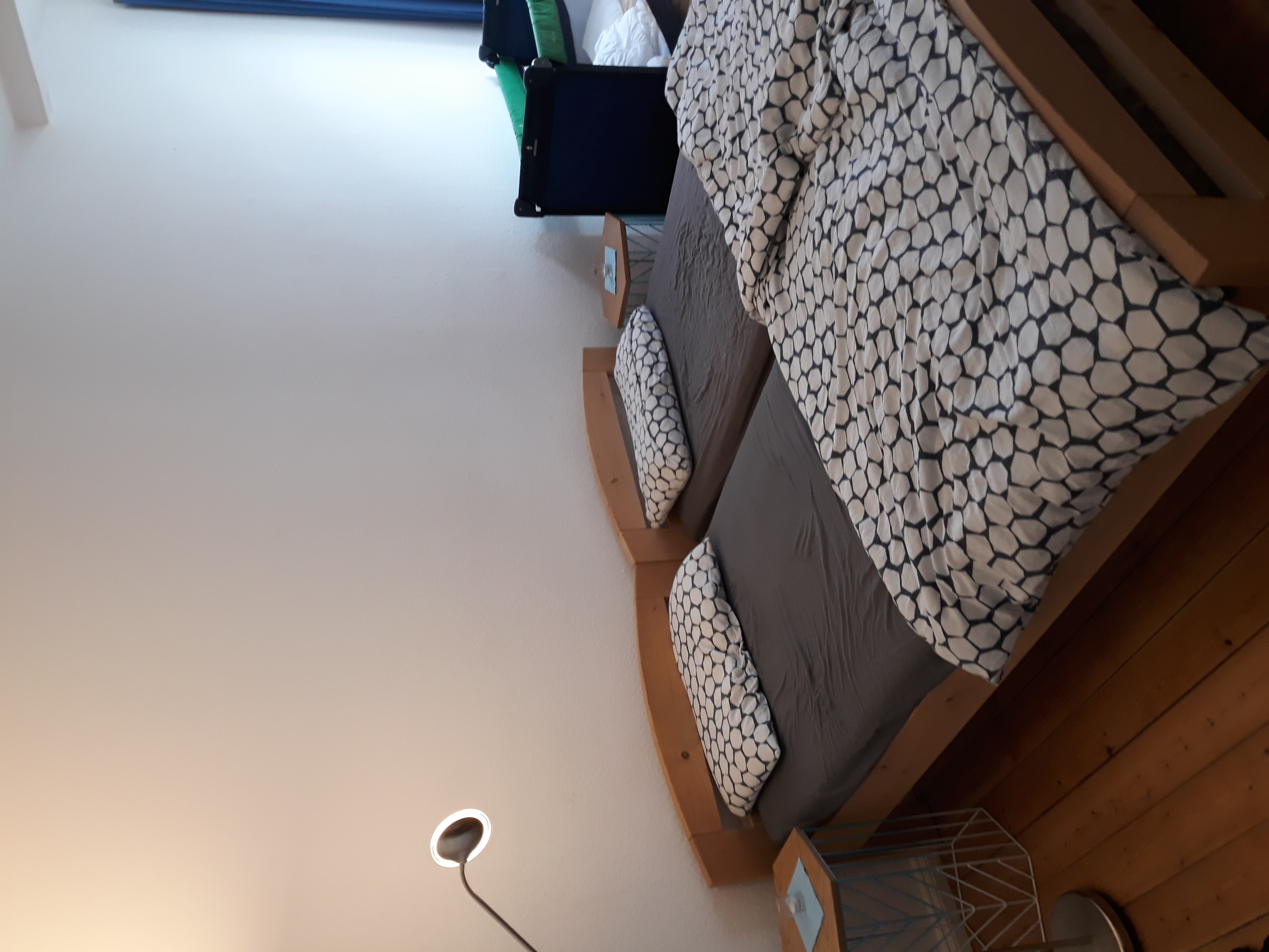 Monteurwohnung - WLAN - Schleswig-Holstein - Schlafzimmer 2 - Zentrale 2 Zimmer Altbauwohnung