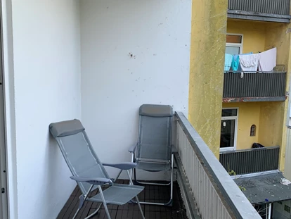 Monteurwohnung - Kaffeemaschine - Schleswig-Holstein - Balkon - Zentrale 2 Zimmer Altbauwohnung