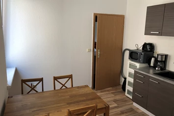 Monteurzimmer: Küche - 2 Zimmer Wohnung neben Burg Giebichenstein 