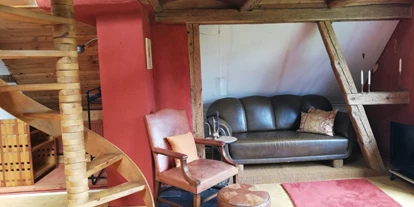 Monteurwohnung - Marktzeuln - Wendeltreppe zur oberen Schlafkoje in der Maisonette - Monteurzimmer - Studentenzimmer - Ferienwohnung im altes Schäferhaus