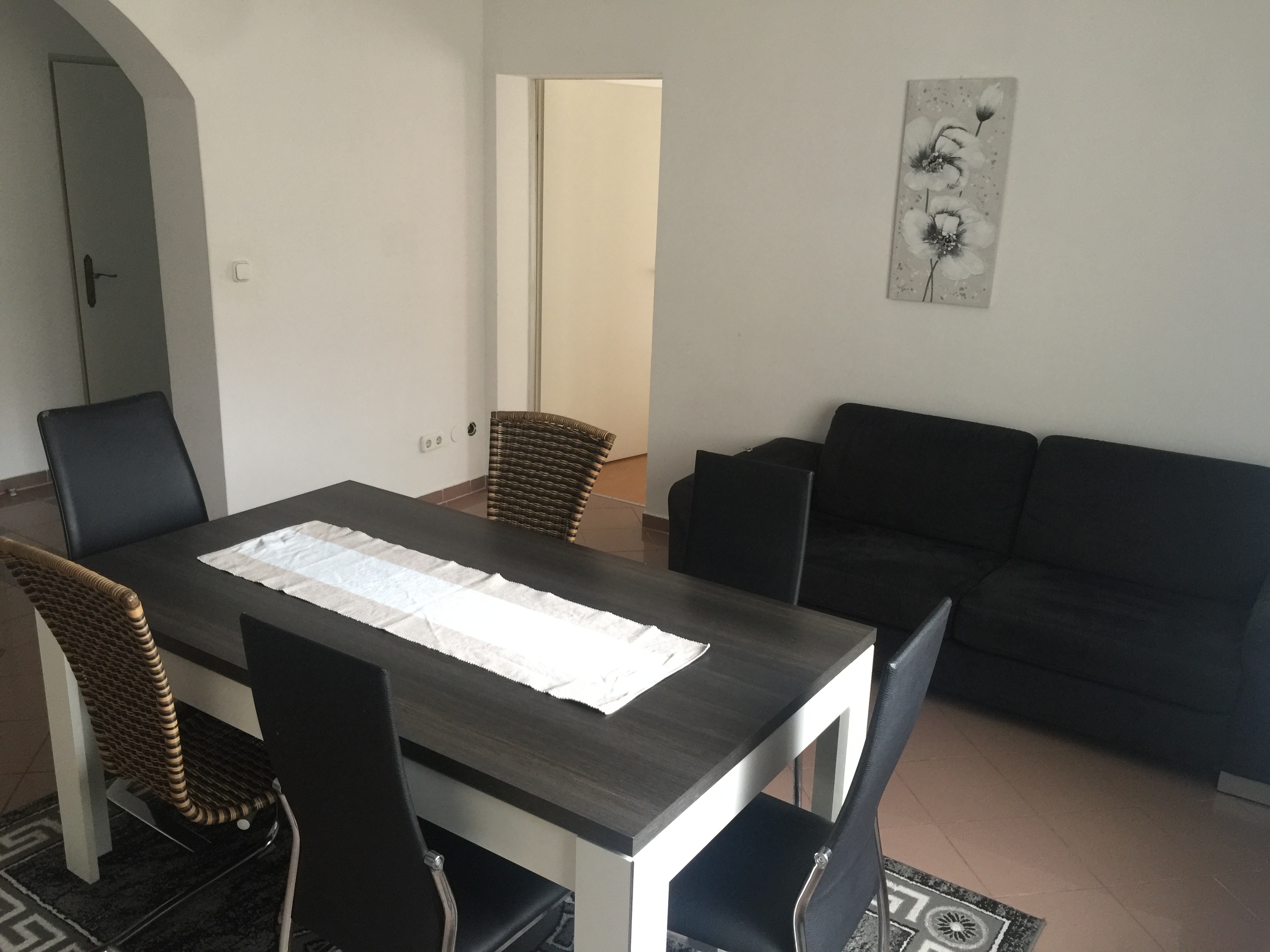 Monteurwohnung - Niederösterreich - Wohnküche zentral begehbar
Internet unbegrenzt  - Quartier Vösendorf 