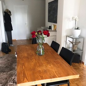 Monteurzimmer: Essz- und Arbeitszimmer - Bern /Zollikofen charmante Wohnung