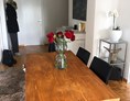 Monteurzimmer: Essz- und Arbeitszimmer - Bern /Zollikofen charmante Wohnung