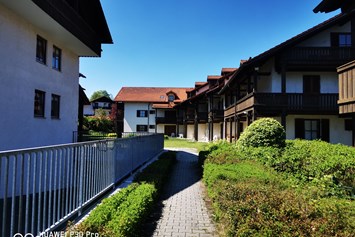 Monteurzimmer: Eingang zum Wohnungen - Aparthotel Zwiesel - Bayerischer Wald - Weber Nada