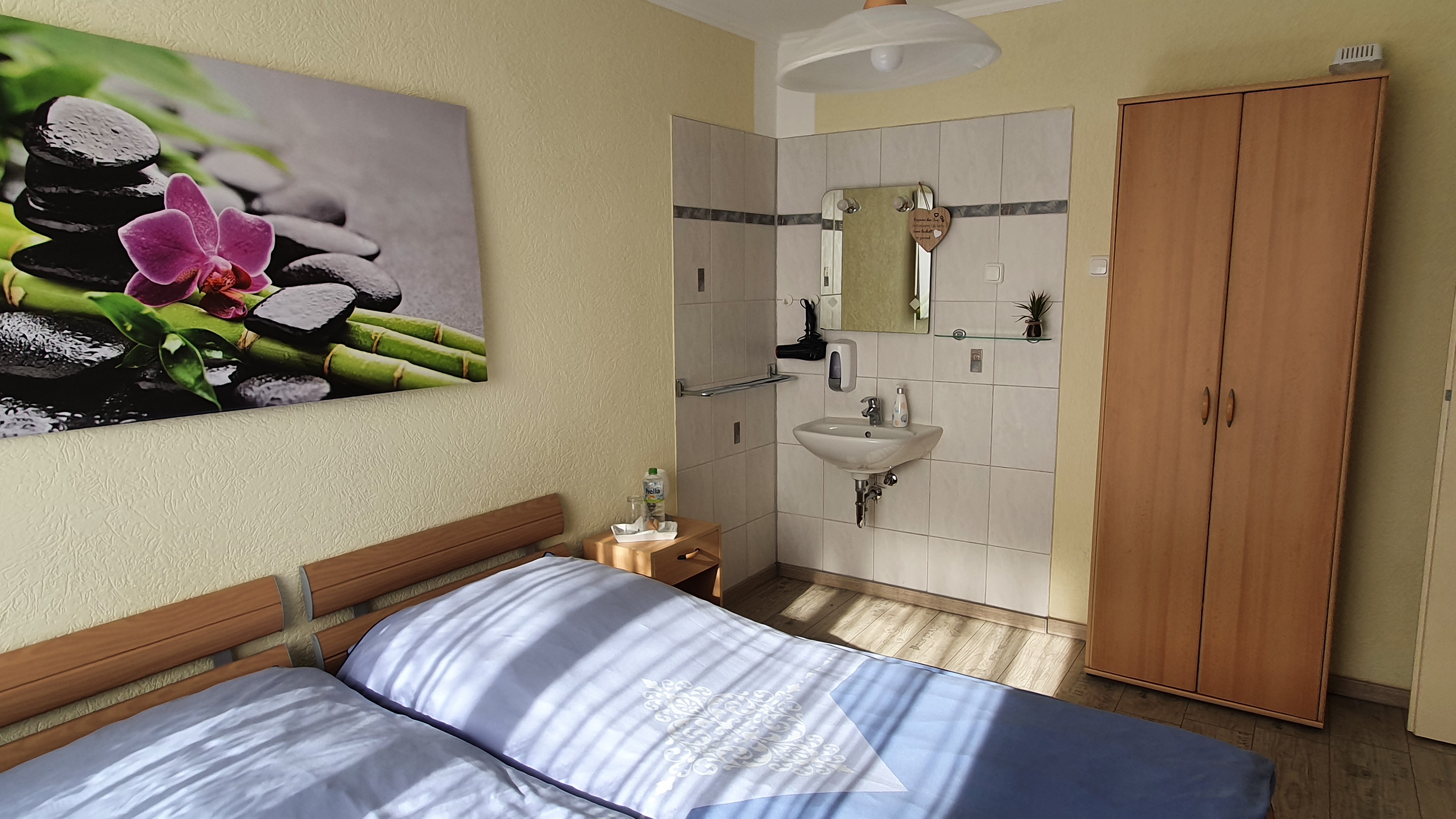 Monteurwohnung - Art der Unterkunft: Pension - Vorpommern - Dopelzimmer Zimmer 3 - Pension Küstenkind 