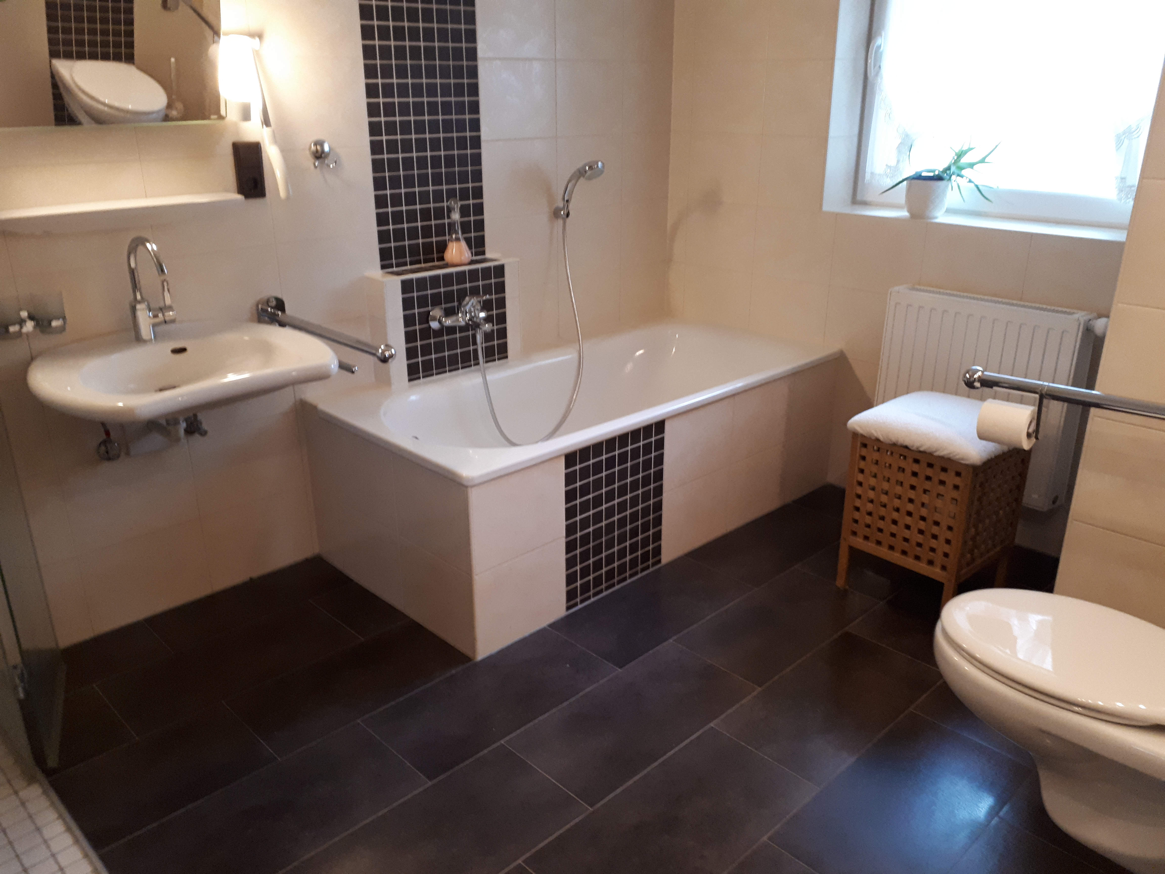 Monteurzimmer: 3 Monteurzimmer in Ostfriesland ab 22,50 Euro / Person