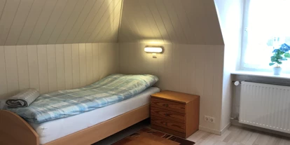 Monteurwohnung - Kaffeemaschine - Schleswig-Holstein - Obergeschoss :
Schlafzimmer -2- - "Villa Düne" für Handwerker und Reisende
