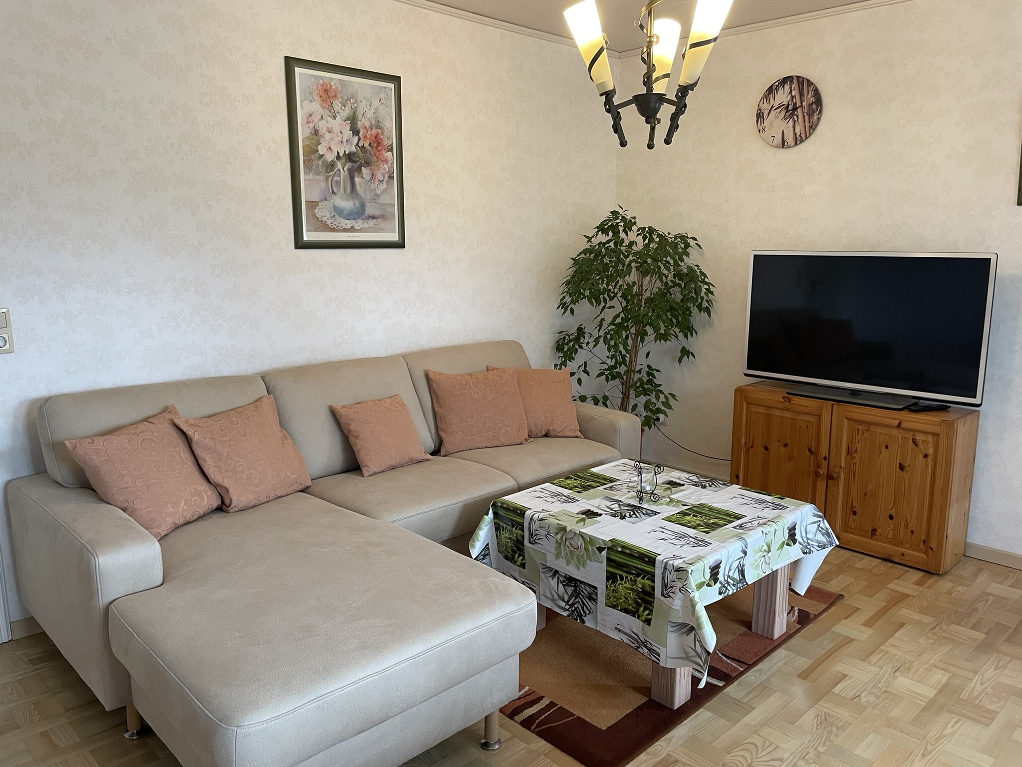 Monteurwohnung - PLZ 24816 (Deutschland) - Wohnzimmer - "Villa Düne" für Handwerker und Reisende 