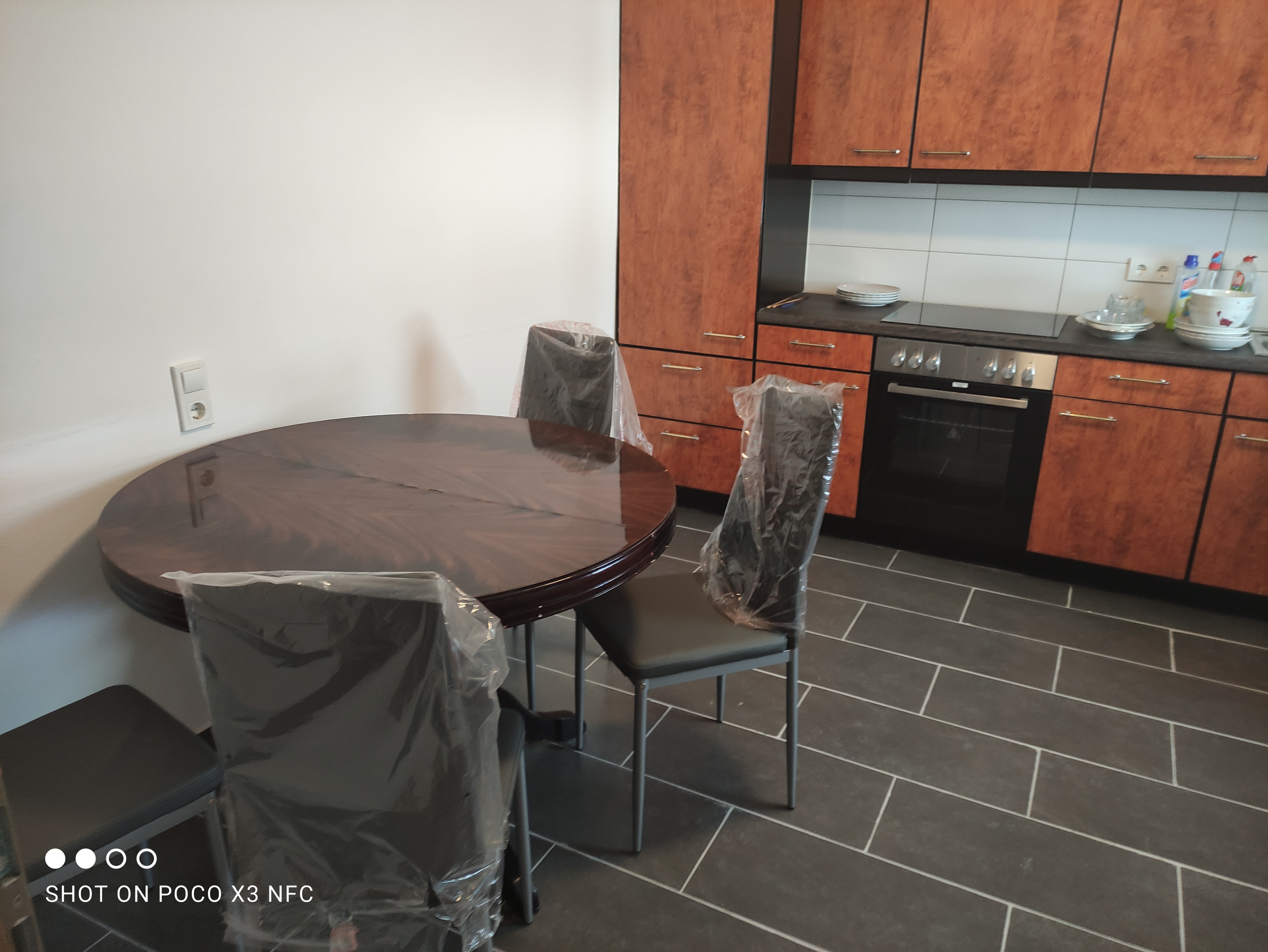 Monteurzimmer: Trong Thuy Nguyen