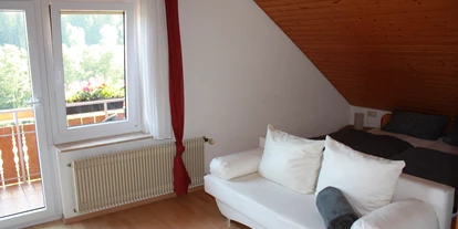 Monteurwohnung - PLZ 78736 (Deutschland) - Schlafzimmer FeWo SPATZENNEST - FERIENHAUS RUOFF - Ursula Ruoff