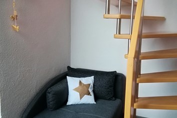 Monteurzimmer: 1. Schlafzimmer ausziehbare Ottomane - Haus Maisonette am Harz, Thüringen, Deutschland