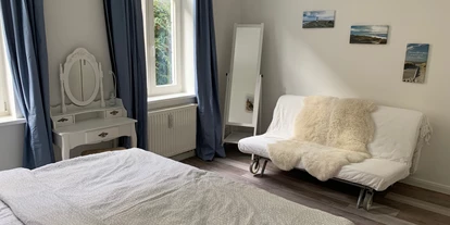 Monteurwohnung - Bettwäsche: Bettwäsche gegen Gebühr - Deutschland - Schlafzimmer - NAUTICA Apartment Rostock Innenstadt Balkon bis 6 Personen EG