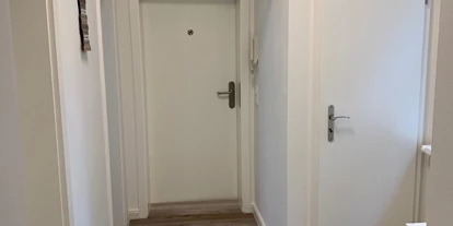 Monteurwohnung - Bettwäsche: Bettwäsche gegen Gebühr - Deutschland - Flur - NAUTICA Apartment Rostock Innenstadt Balkon bis 6 Personen EG