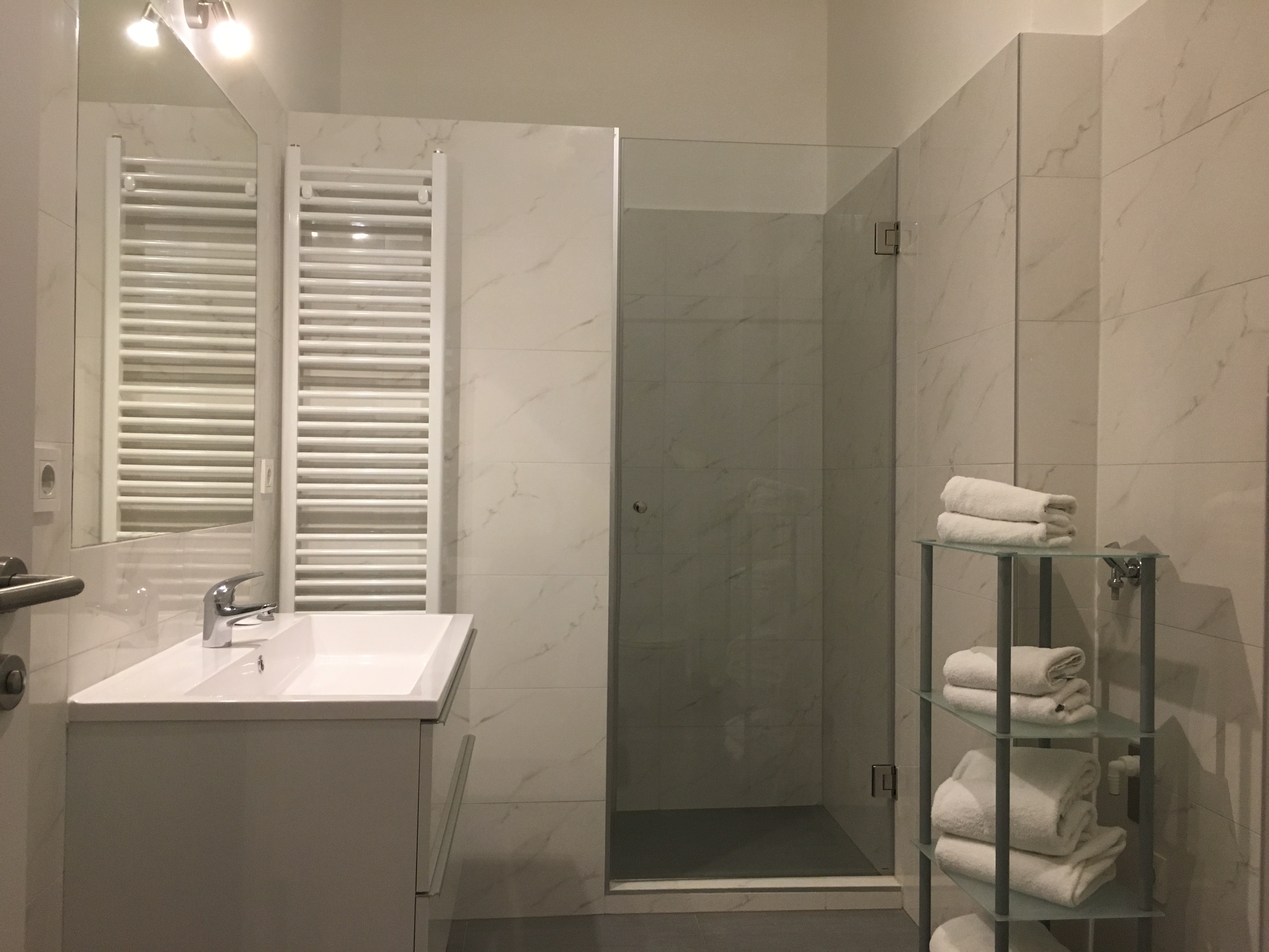 Monteurwohnung - TV - Weinviertel - Monteur wohnungen Siebertgasse 16