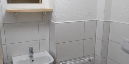 Monteurwohnung - Kaffeemaschine - Schleswig-Holstein - WC - Haus Holo - Ganzes Haus - bis 5 Monteure
