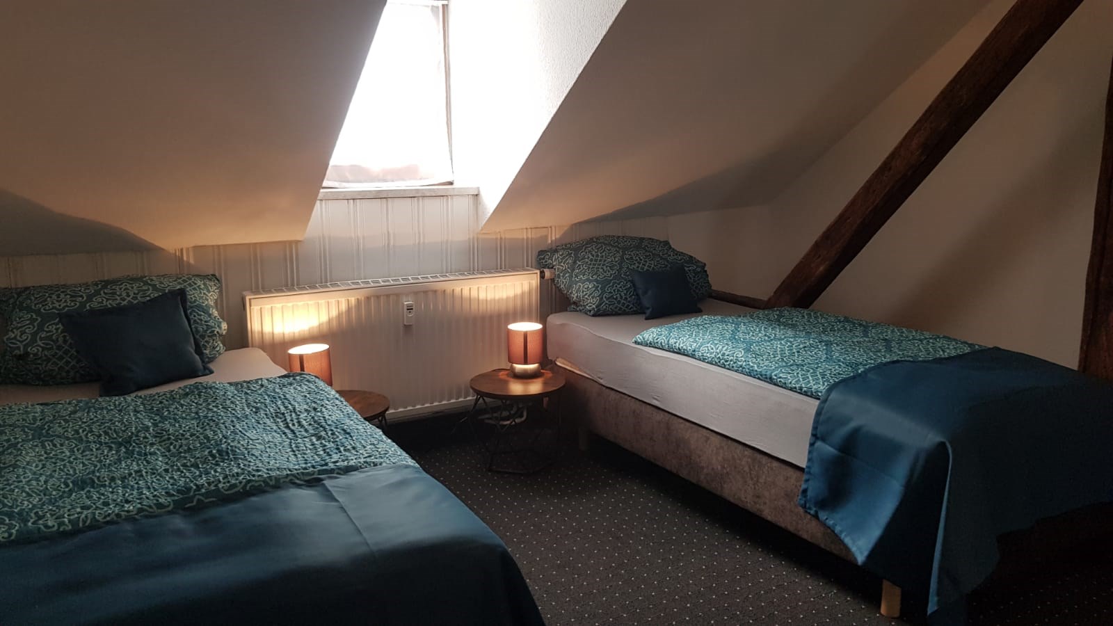 Monteurwohnung - Kaffeemaschine - Vogtland - Schlafzimmer - Blue Home nähe Zwickau