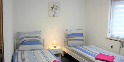 Monteurwohnung - Kronau Walldorf Bretten Kraichtal - Schlafzimmer mit 2 Einzelbetten - Ferien und Monteurswohnung Morgentau
