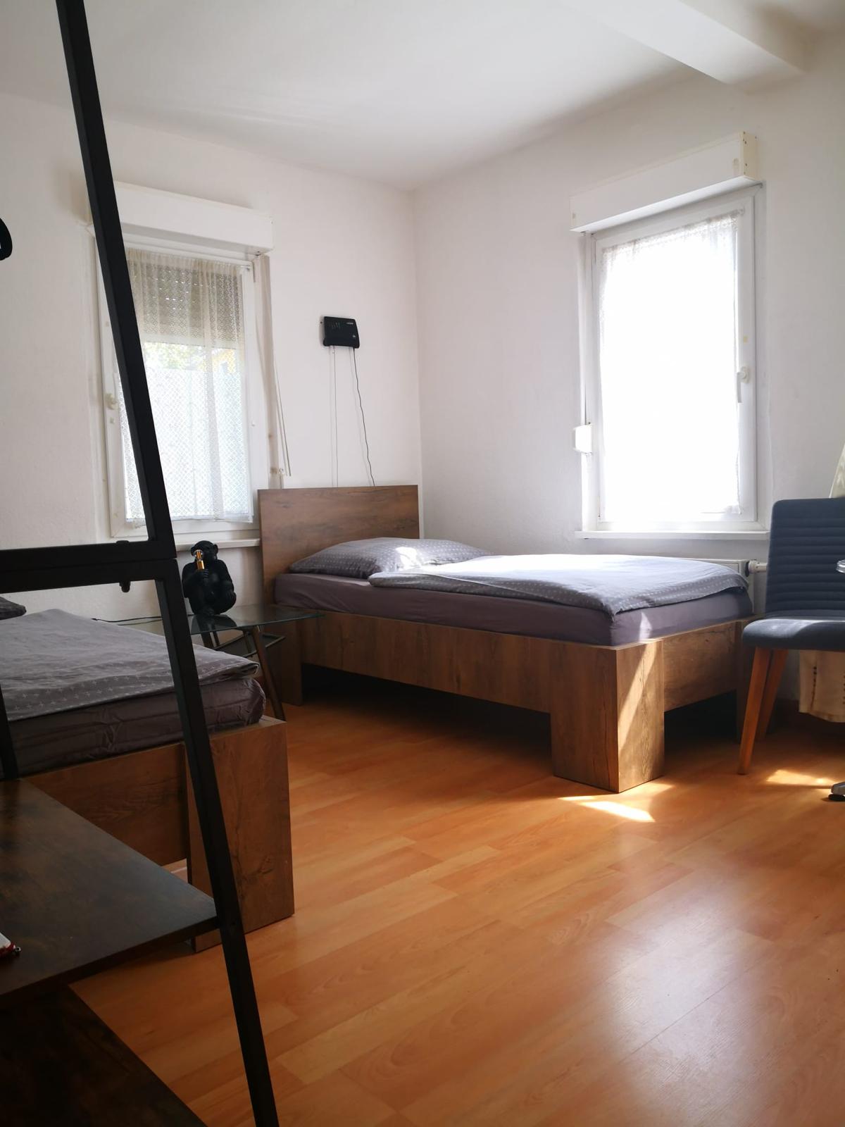 Monteurzimmer: 8 Appartements für 4-50 Personen